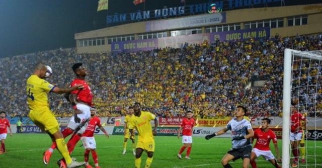 12强赛前越南取消2021赛季 球员改行收废品维生